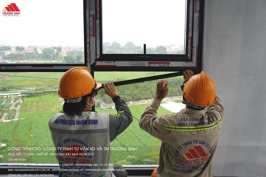 Chèn đệm và cố định tạm trước khi bơm keo